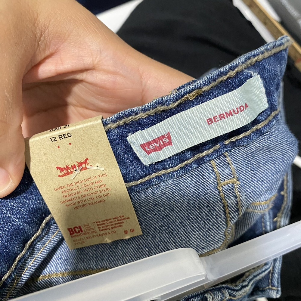 Levis Girls Bermuda Shorts Medium Blue Stretch Denim Adjustable Waist 12 REG - Picture 8 of 8
